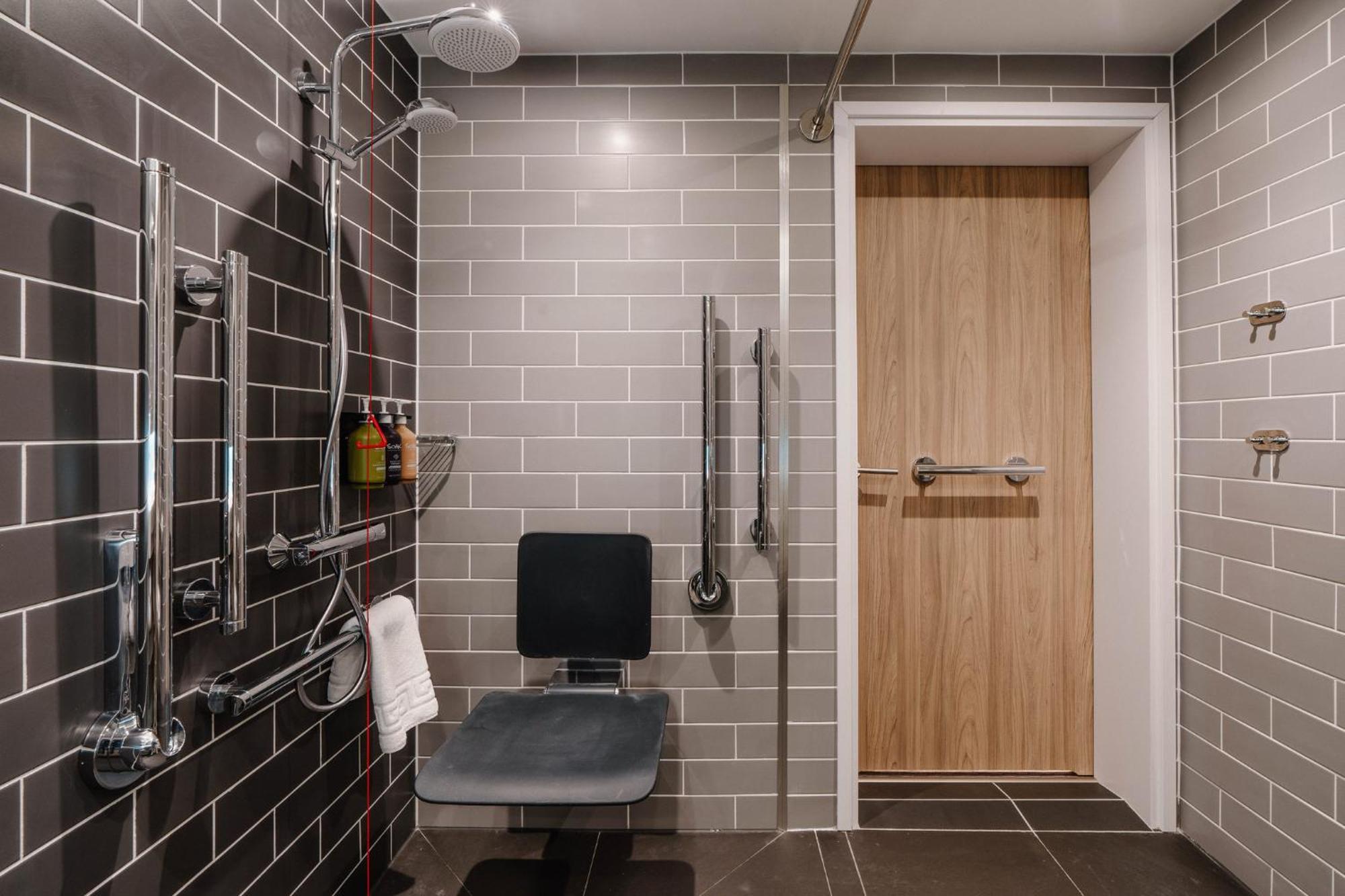 Holiday Inn Express Liverpool - Central By Ihg Exterior photo